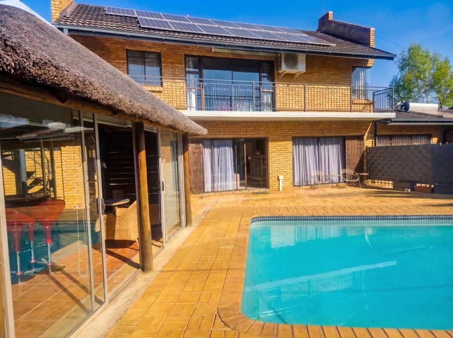 6 Bedroom Property for Sale in Dan Pienaar Free State